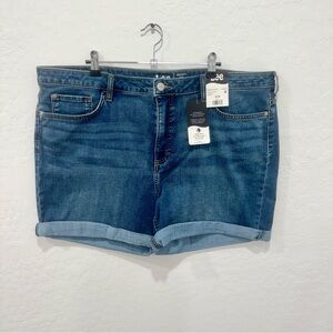 NWT Lee Midrise Denim Shorts Womens 22M Regular Fit Liberty Blue Casual Cuffed